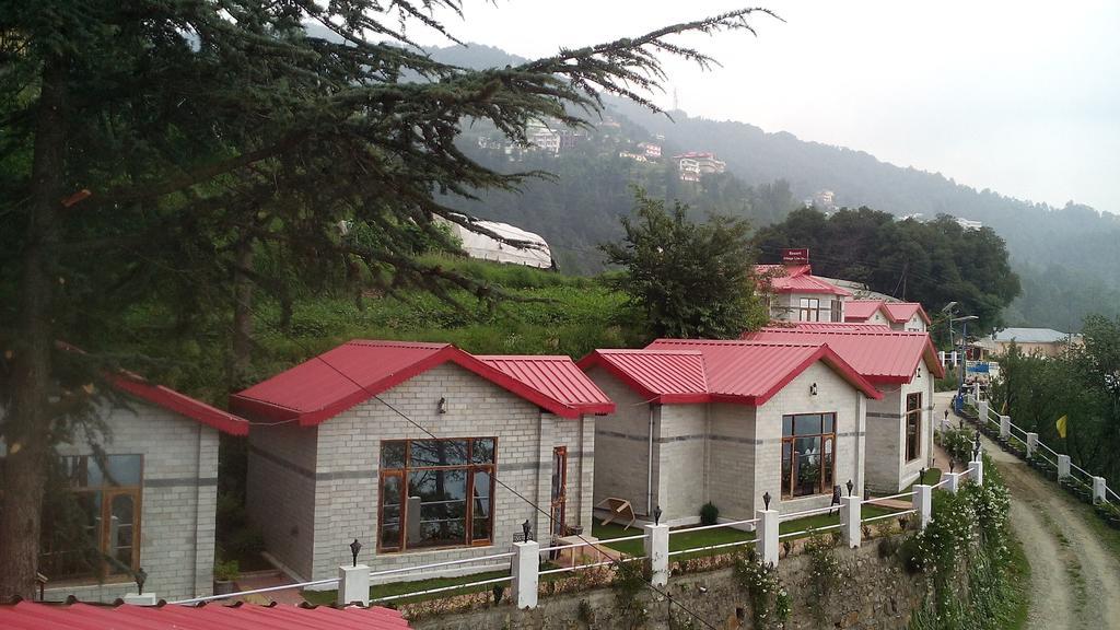 Village Live In Resort Chail Bagian luar foto