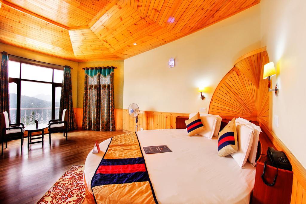 Village Live In Resort Chail Bagian luar foto